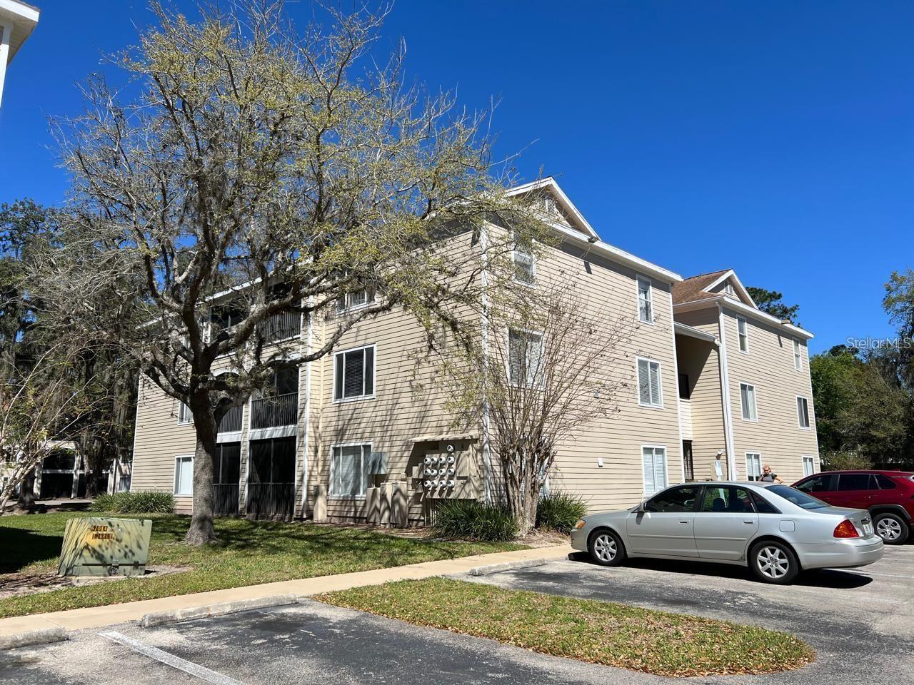 UNIVERSITY TERRACE WEST - Residential Lease