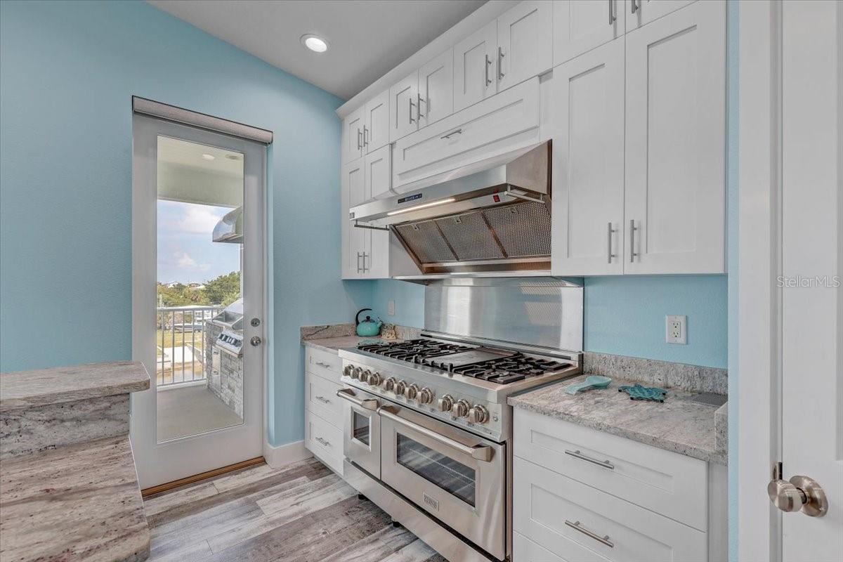 HERNANDO BEACH - Residential
