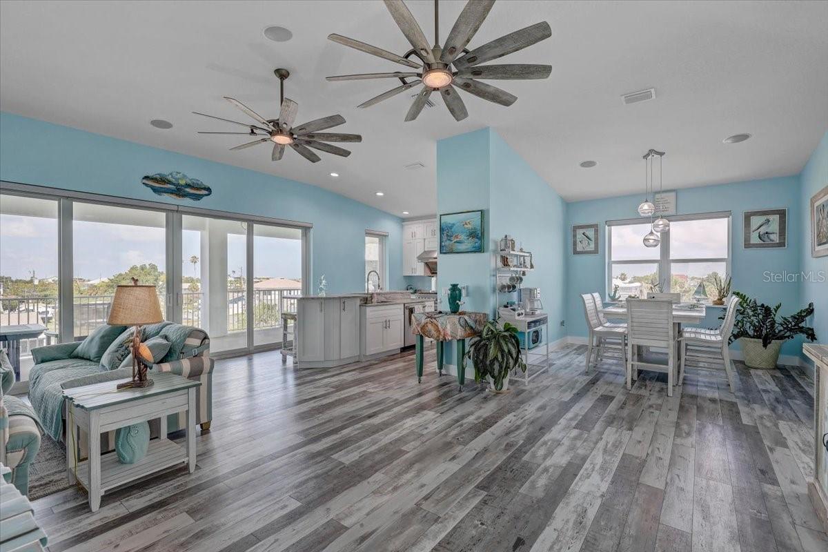 HERNANDO BEACH - Residential