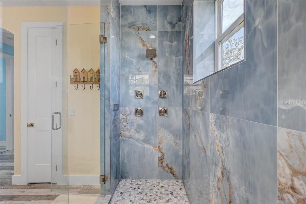 HERNANDO BEACH - Residential