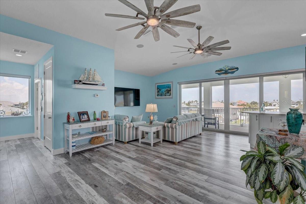 HERNANDO BEACH - Residential