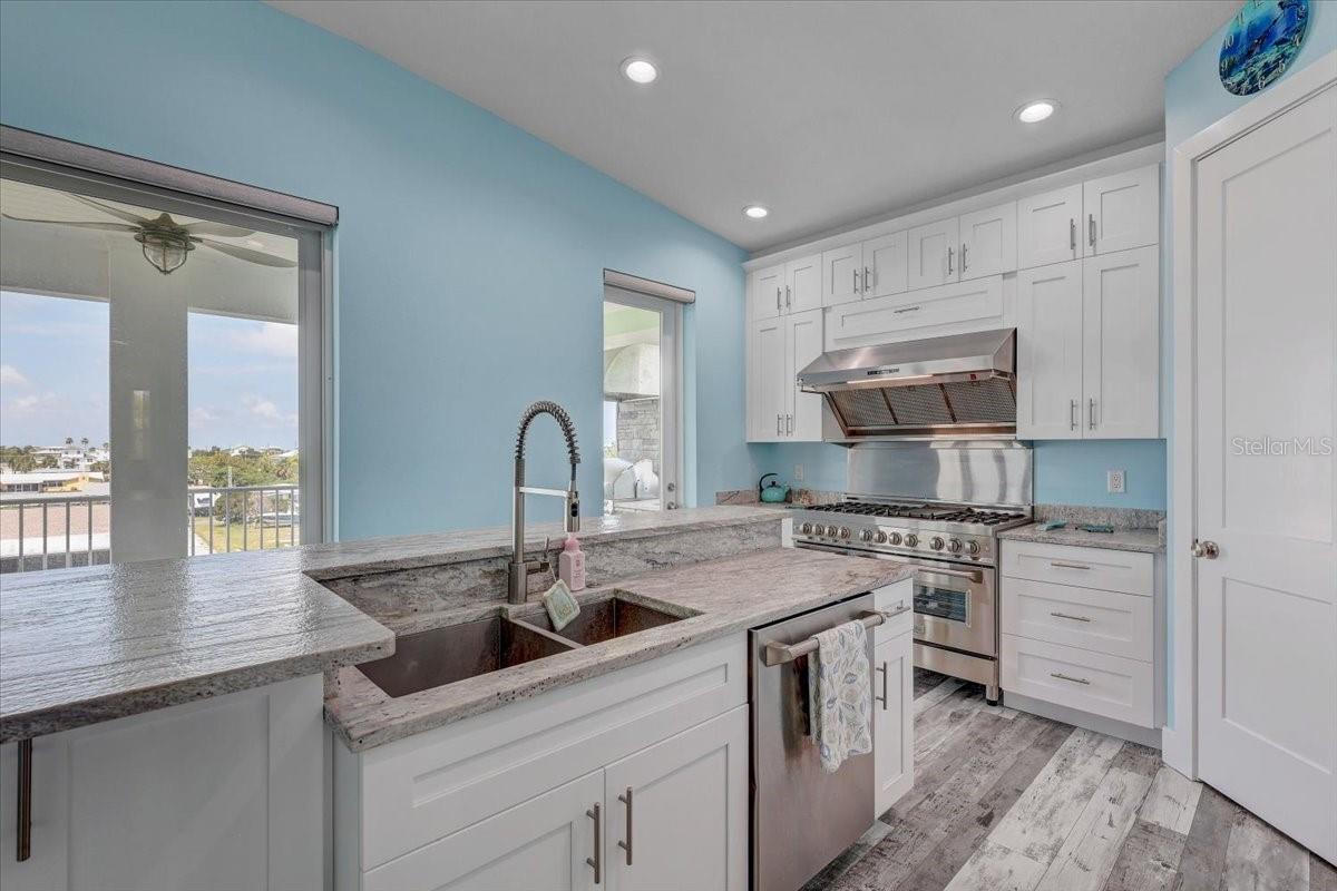 HERNANDO BEACH - Residential
