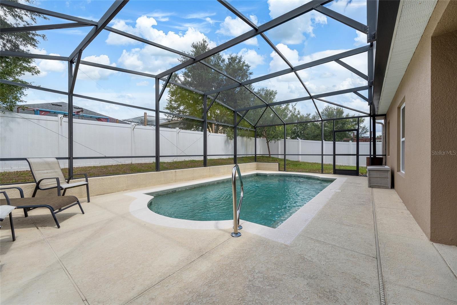 BARRINGTON ESTATES - Residential