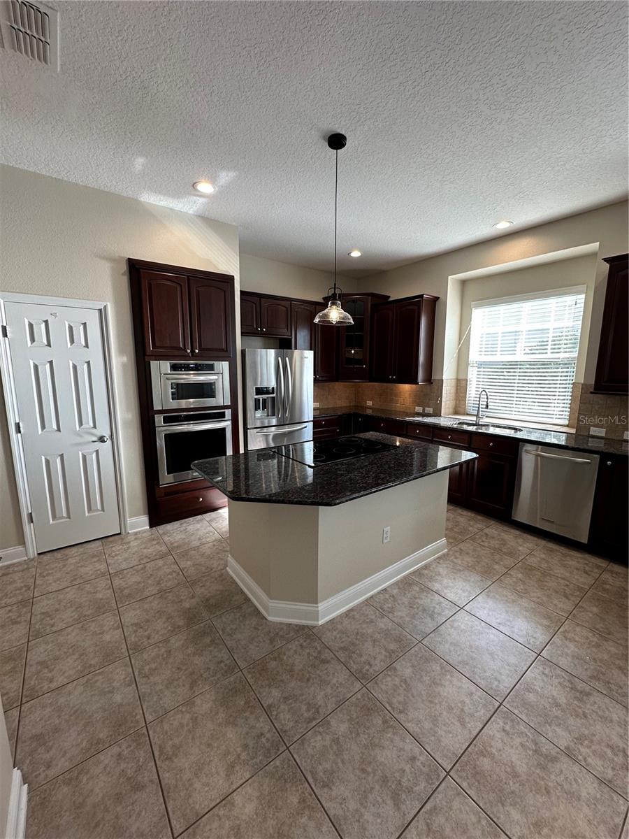 AVALON PARK VILLAGE 05 51 58 - Residential Lease