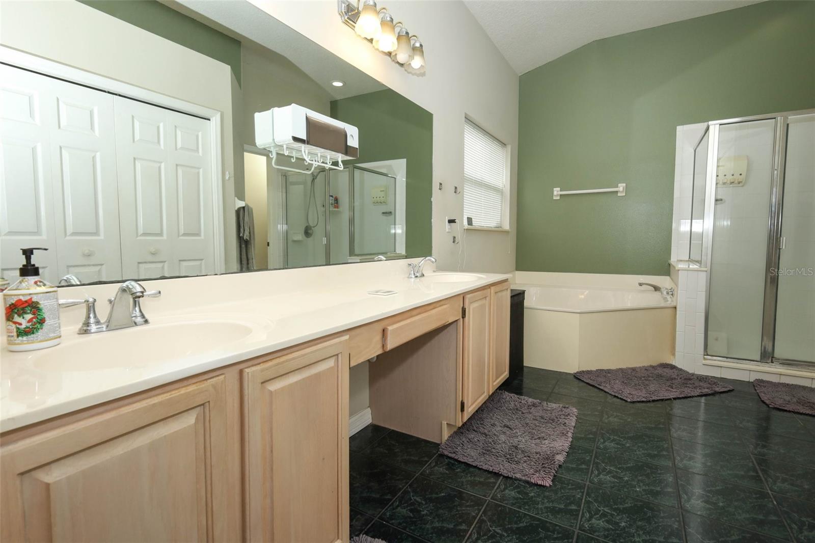 VILLAGES AT KINGSBRIDGE WEST TR B-1 - Residential