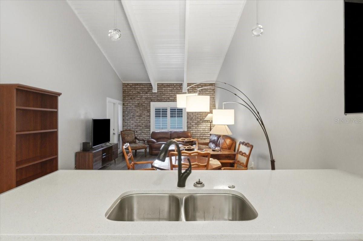 CASA LOMA CONDO - Residential