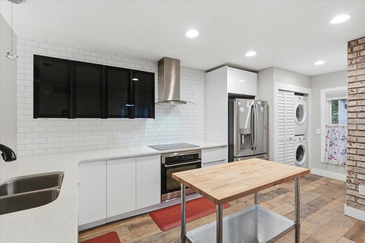CASA LOMA CONDO - Residential