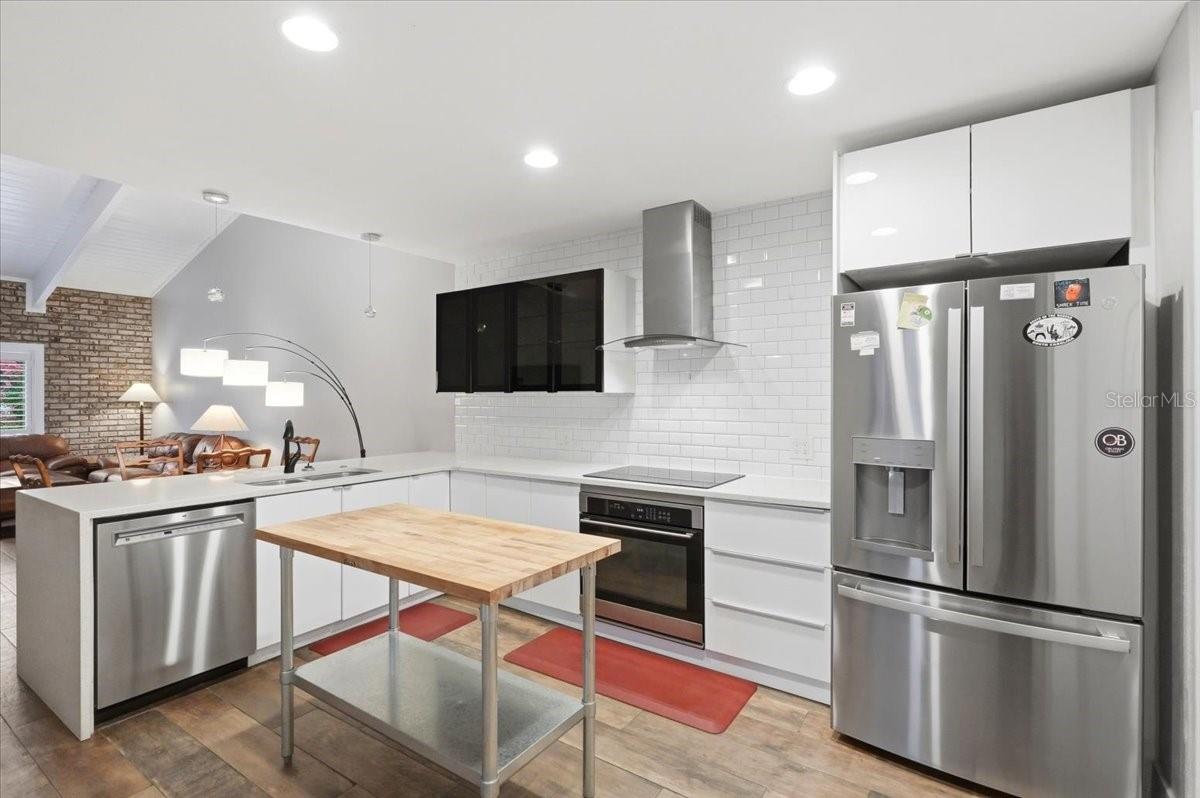CASA LOMA CONDO - Residential