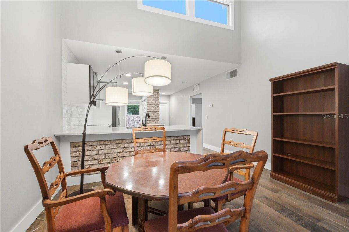 CASA LOMA CONDO - Residential