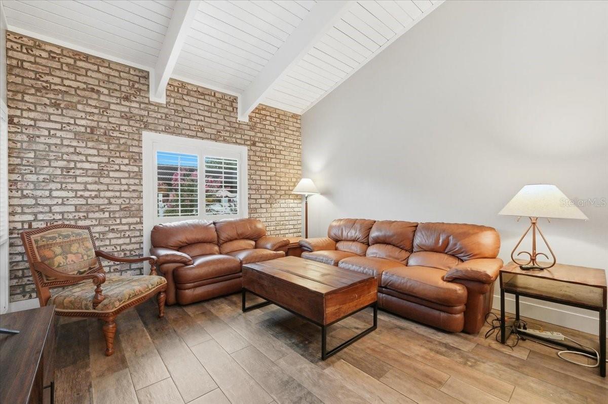 CASA LOMA CONDO - Residential