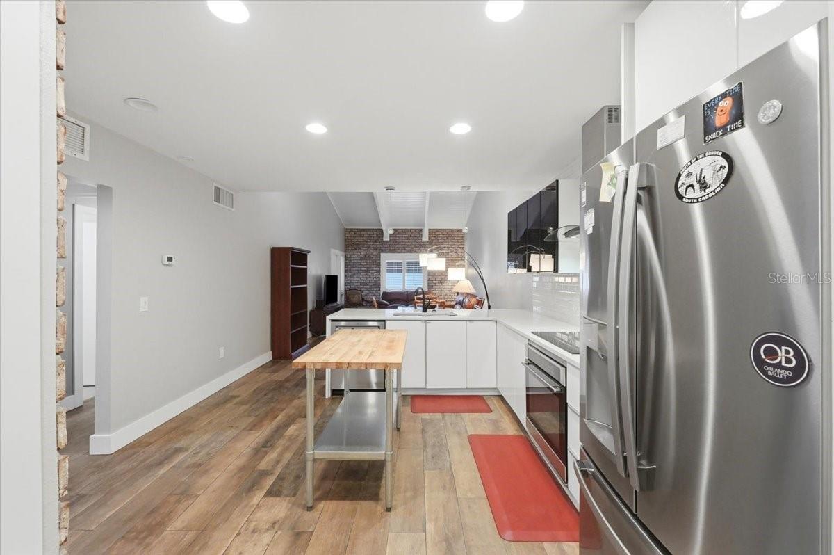 CASA LOMA CONDO - Residential