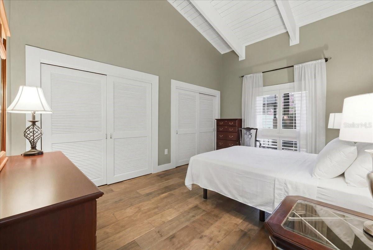 CASA LOMA CONDO - Residential