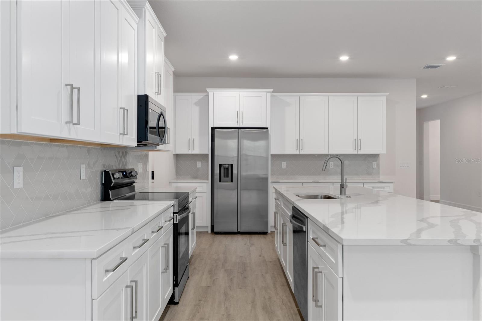 FAIRVIEW ESTATES - Residential