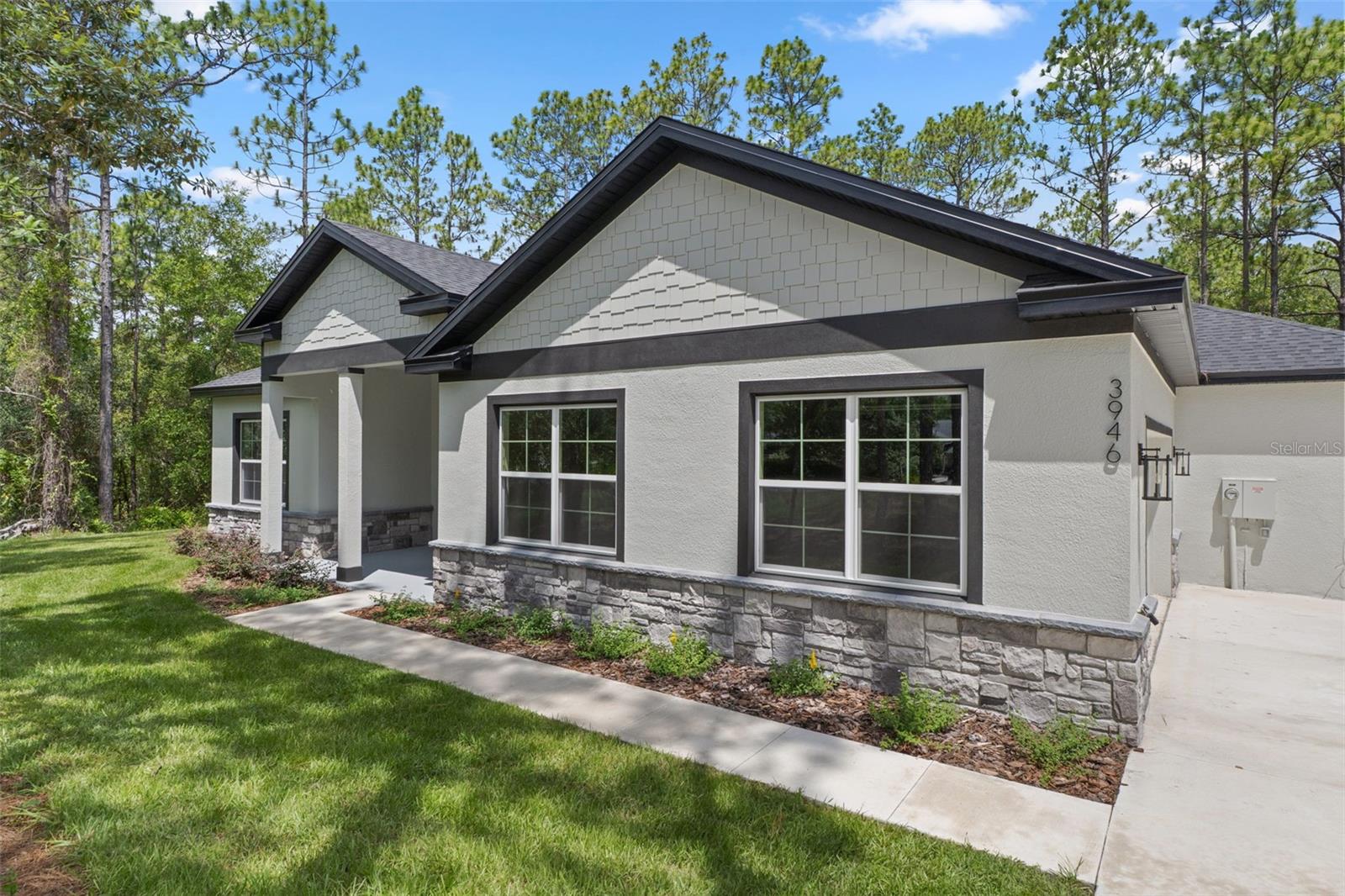 FAIRVIEW ESTATES - Residential