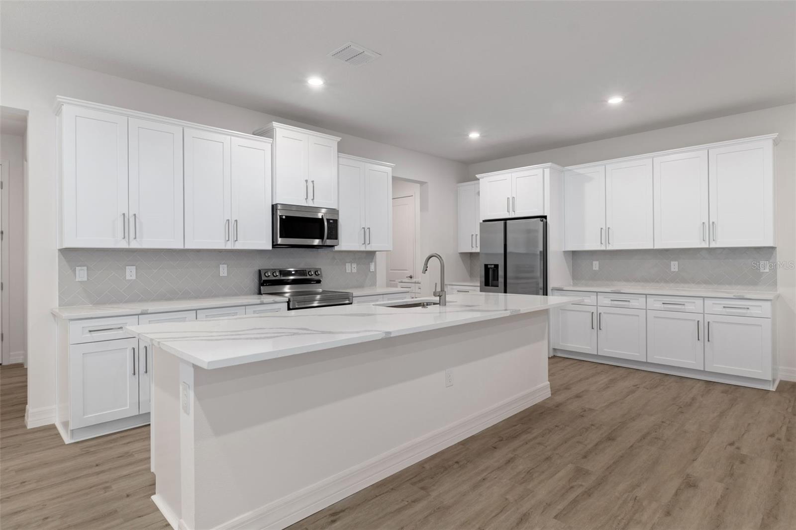 FAIRVIEW ESTATES - Residential
