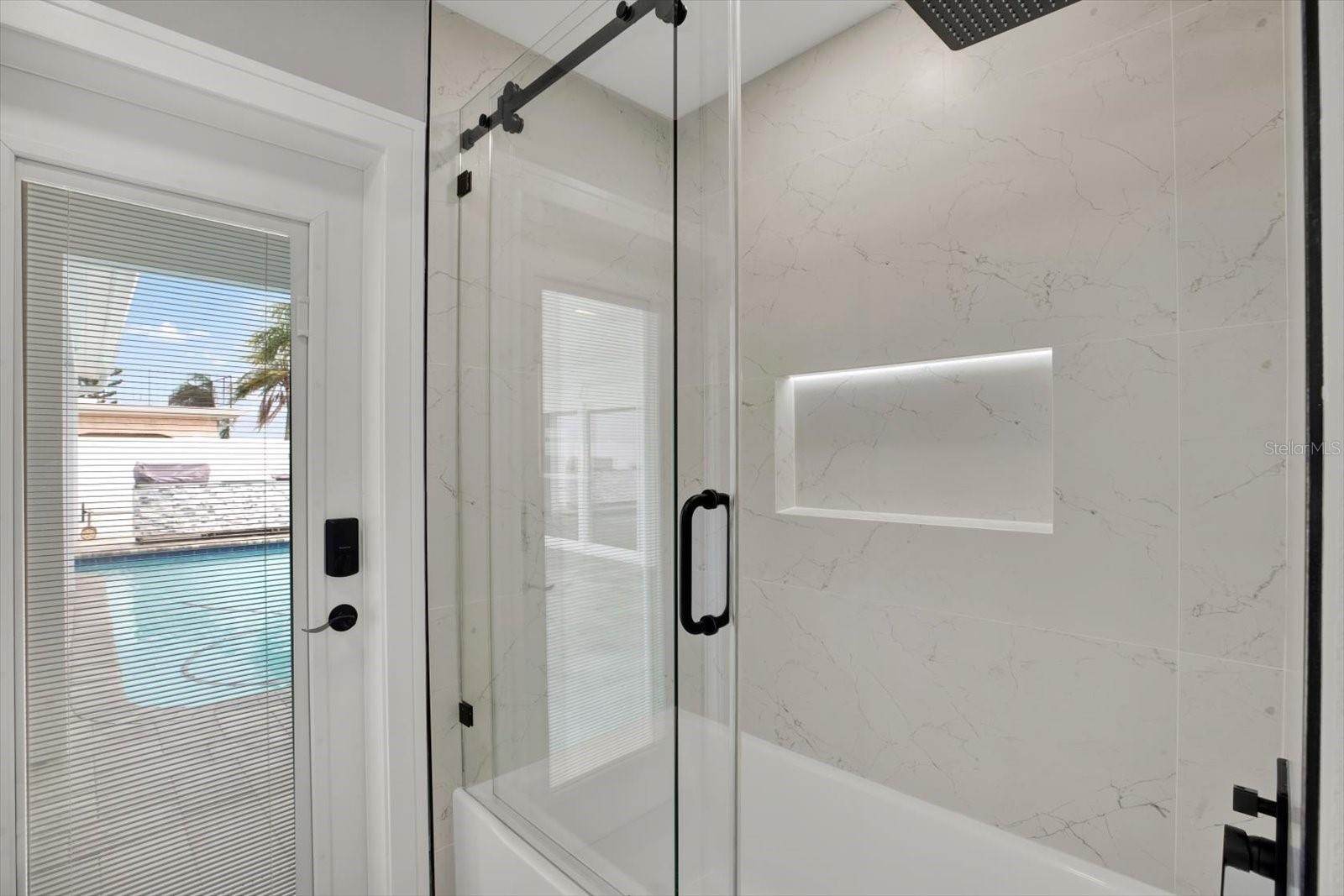 RIDGEWOOD RIVIERA - Residential