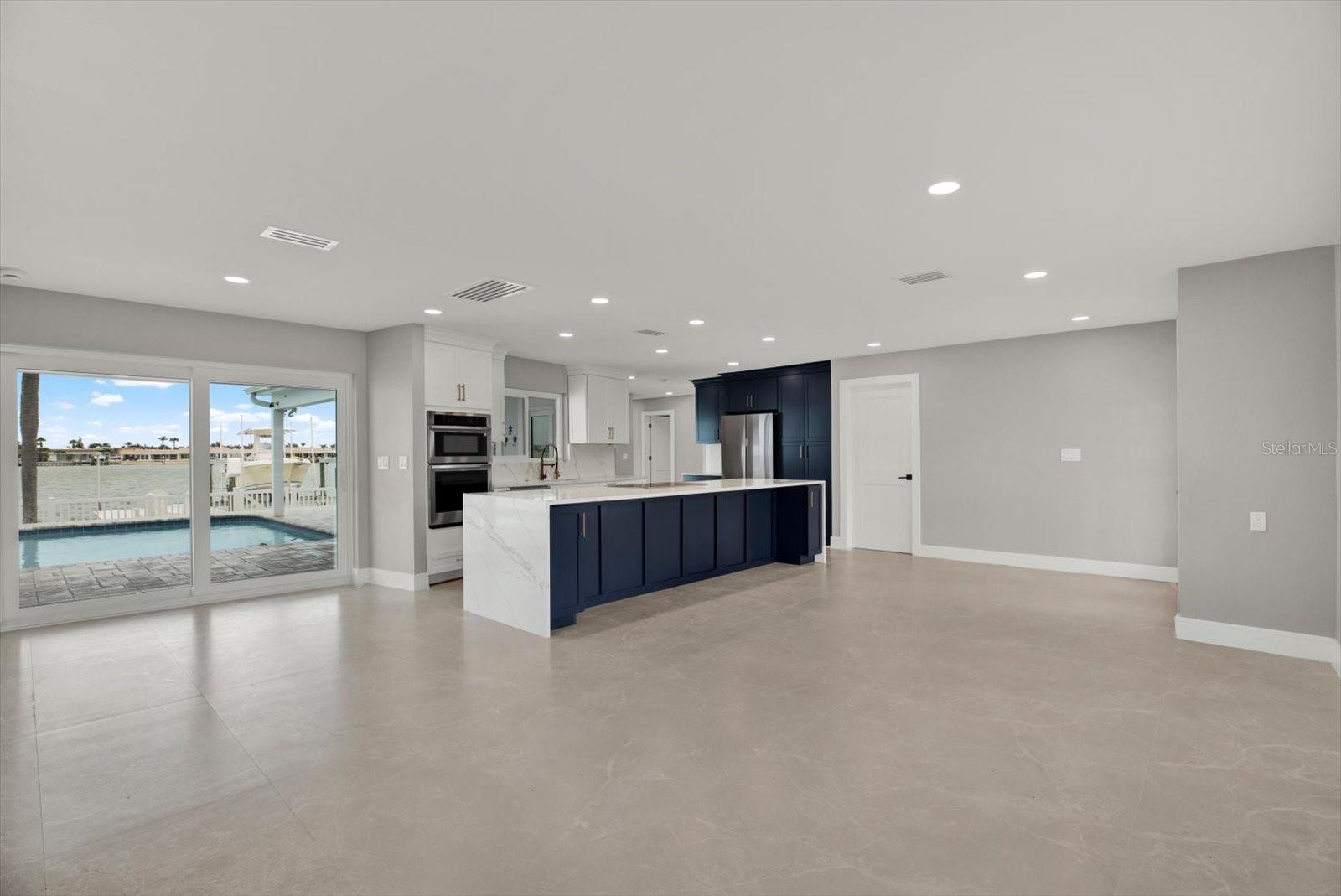 RIDGEWOOD RIVIERA - Residential