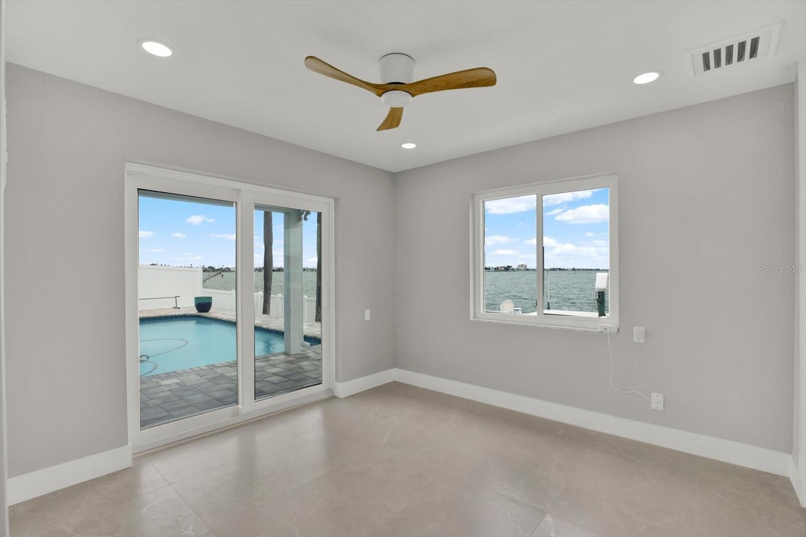 RIDGEWOOD RIVIERA - Residential