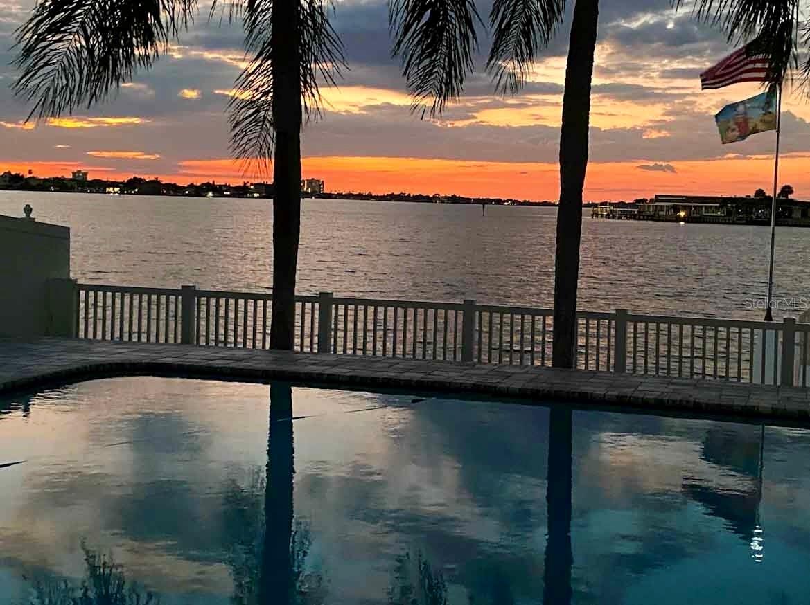 RIDGEWOOD RIVIERA - Residential