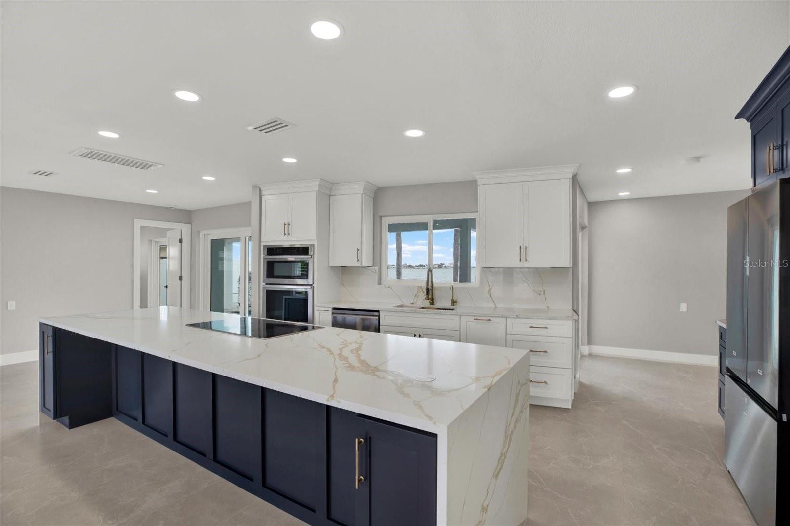 RIDGEWOOD RIVIERA - Residential
