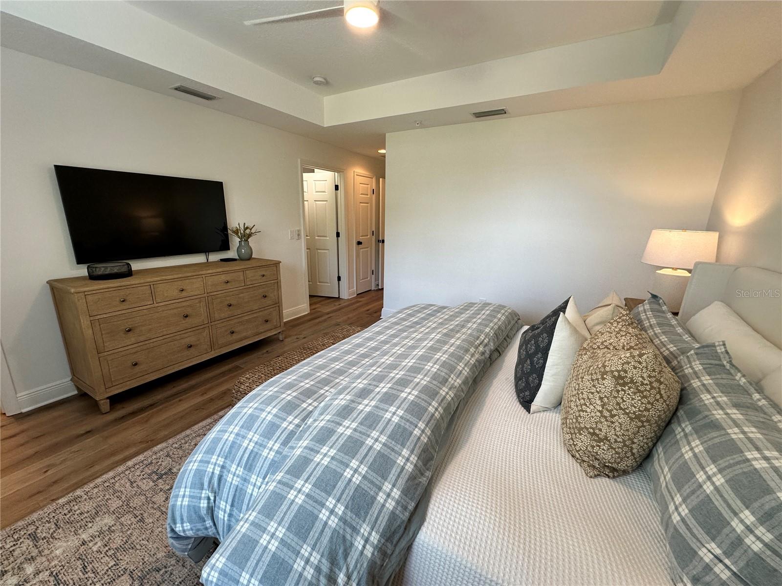 PALMA SOLA TRACE - Residential Lease