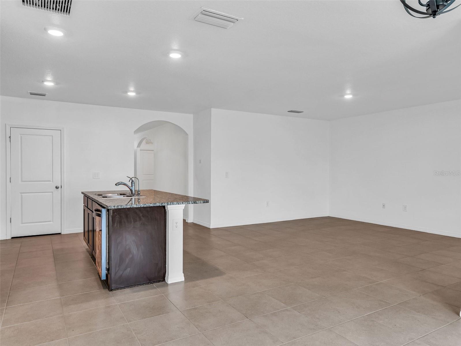 PROMENADE ESTATES PH 1 - Residential