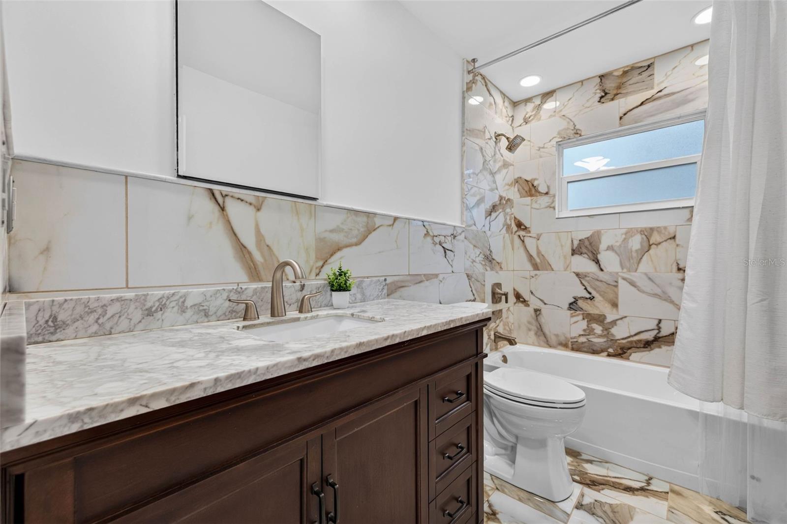 SHORE ACRES VENICE SEC 2ND REP - Residential
