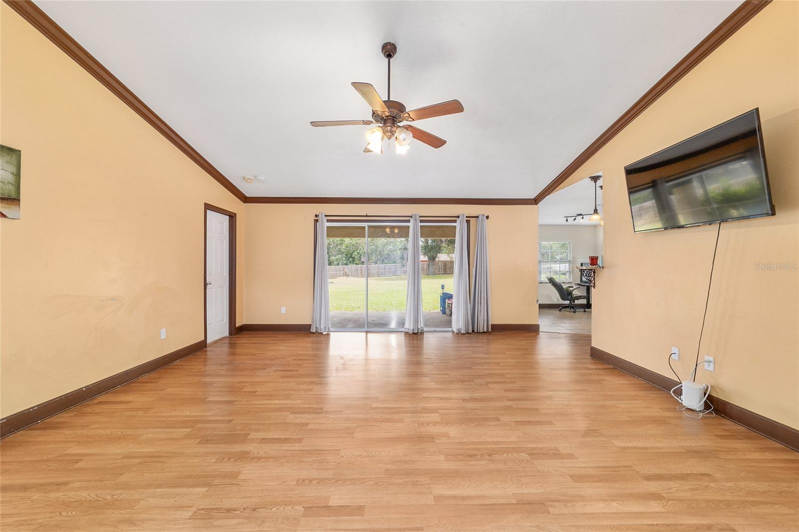 SLVR SPGS SH E - Residential
