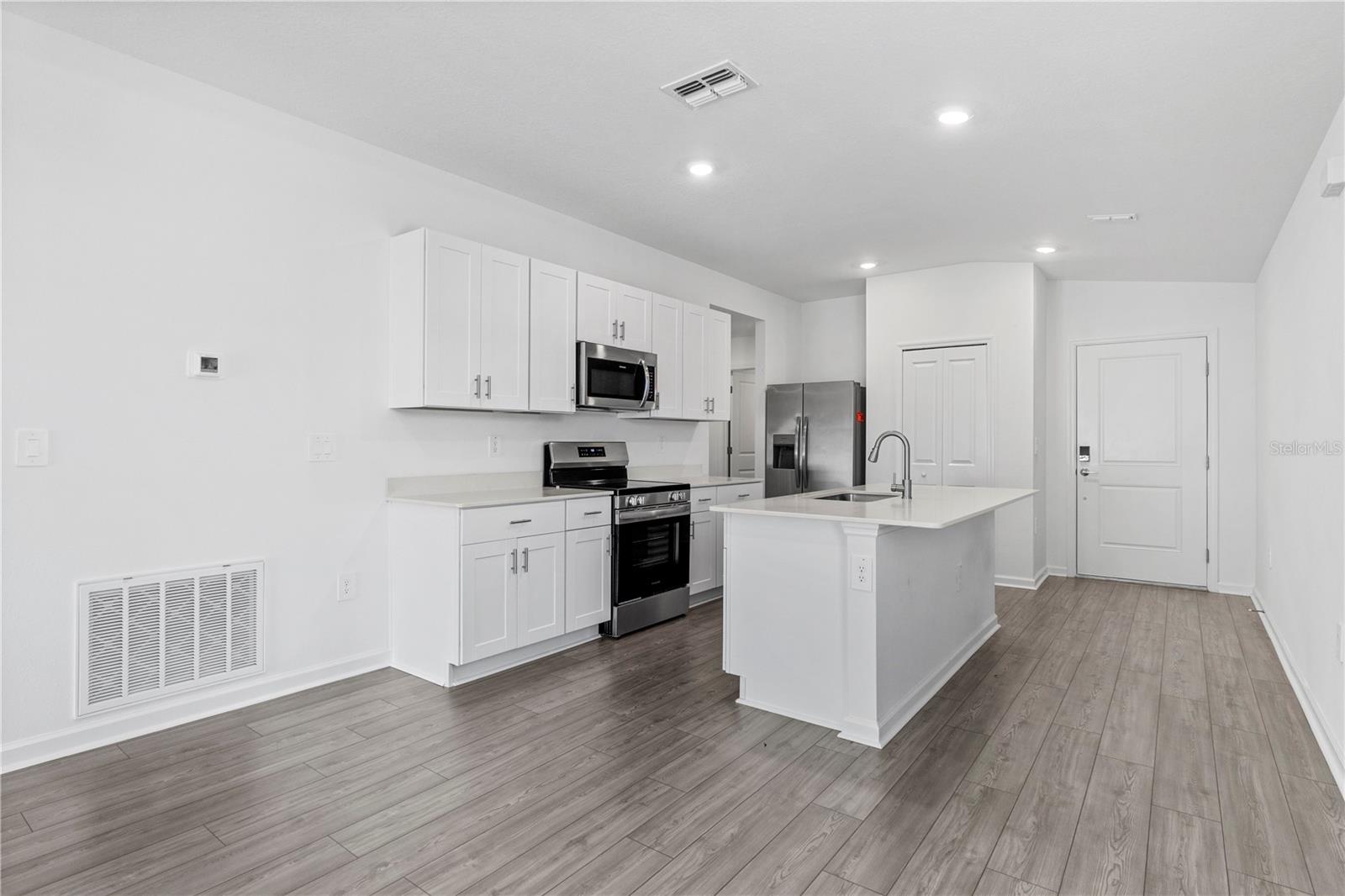MARION RANCH PHASES - Residential Lease
