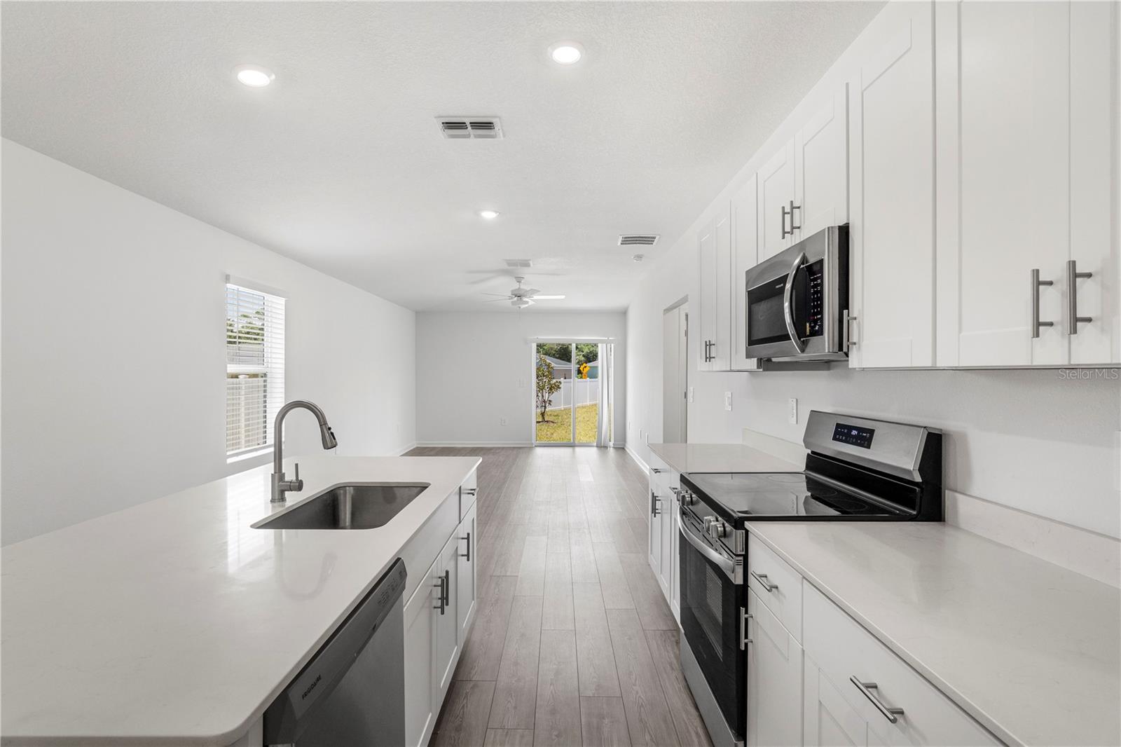 MARION RANCH PHASES - Residential Lease