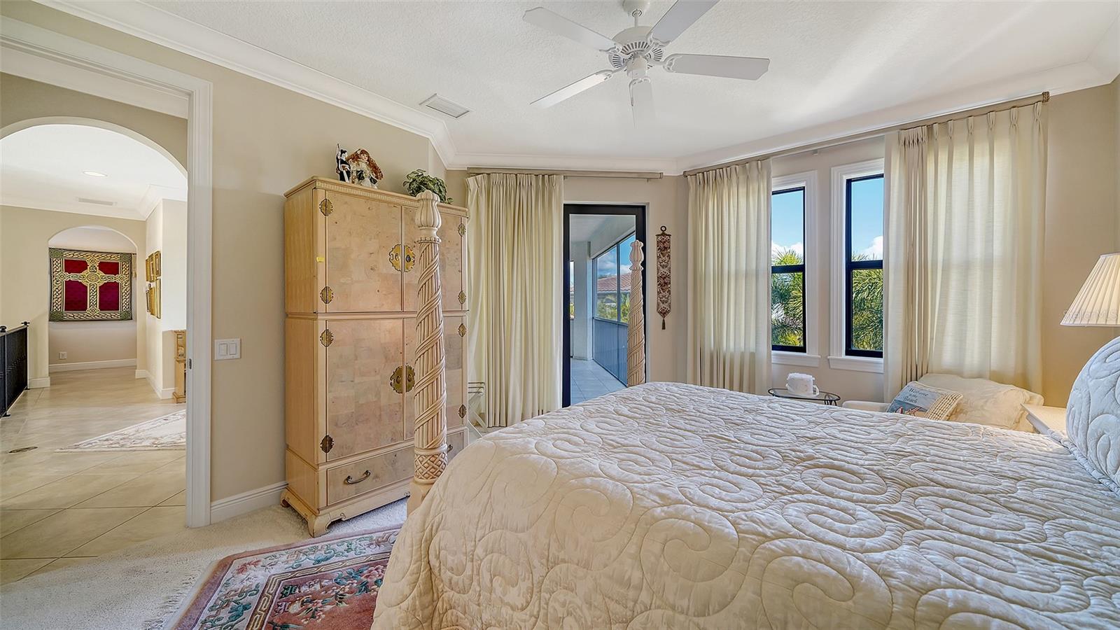 COUNTRY CLUB SHORES - Residential