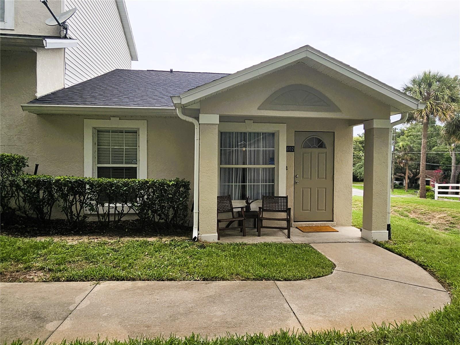 HILLSIDE VILLAS - Residential Lease