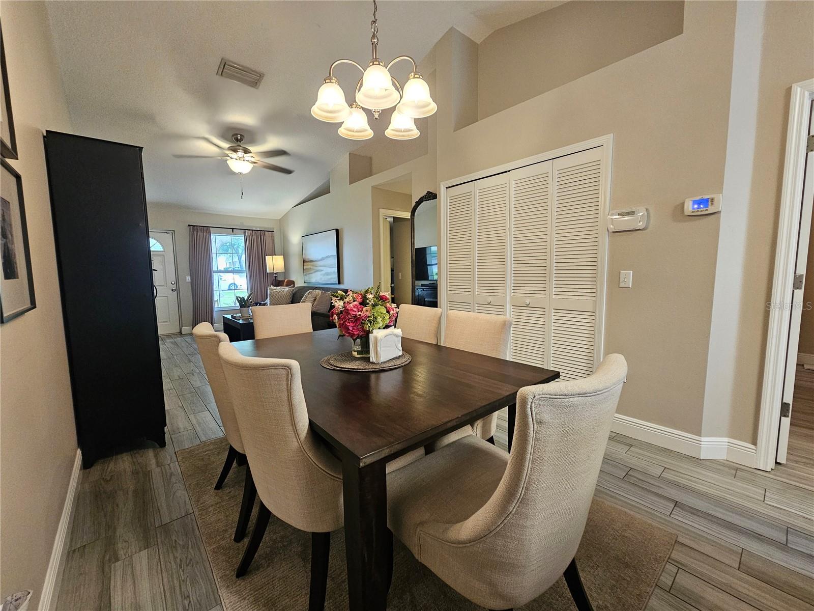 HILLSIDE VILLAS - Residential Lease
