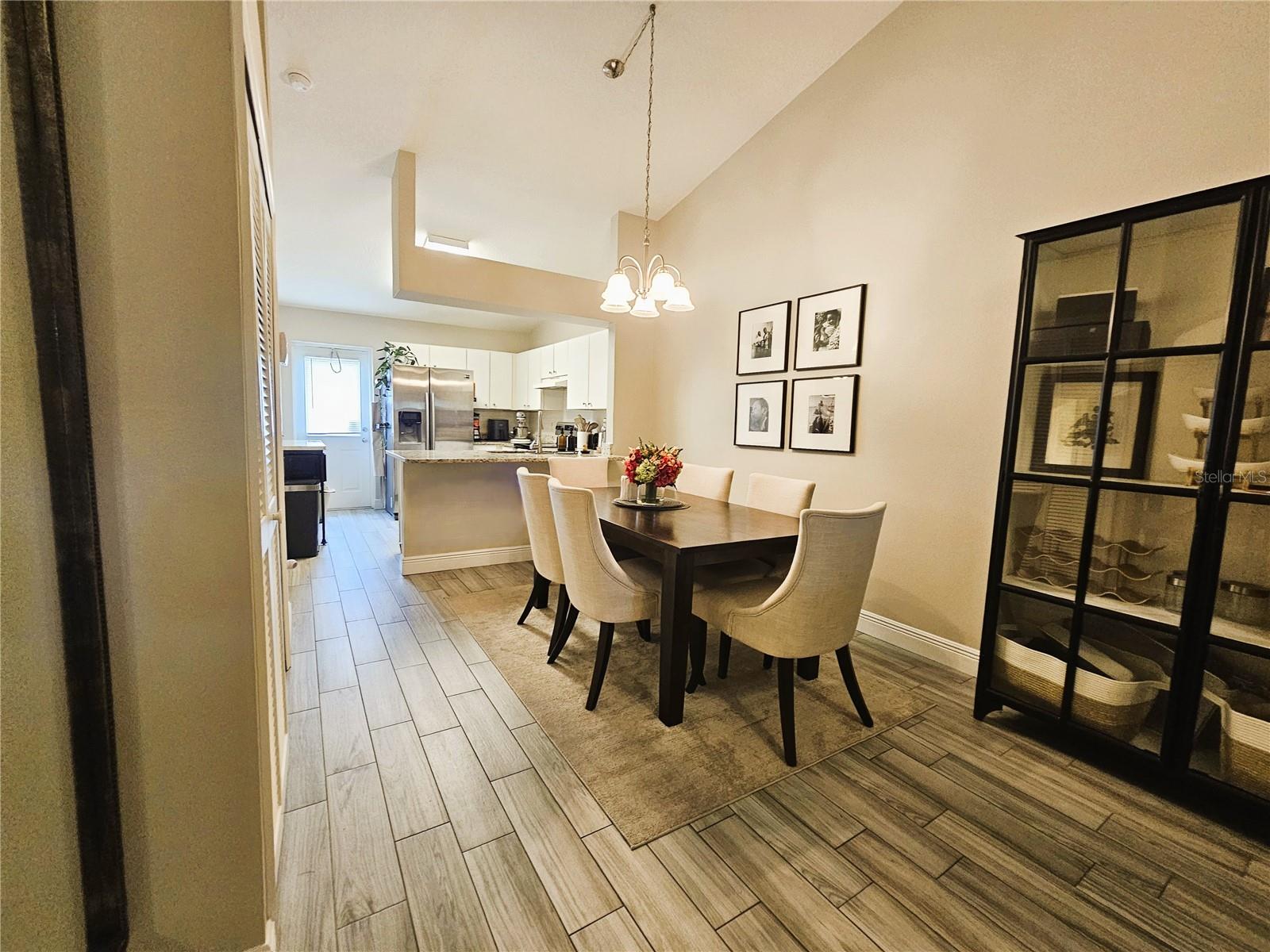 HILLSIDE VILLAS - Residential Lease