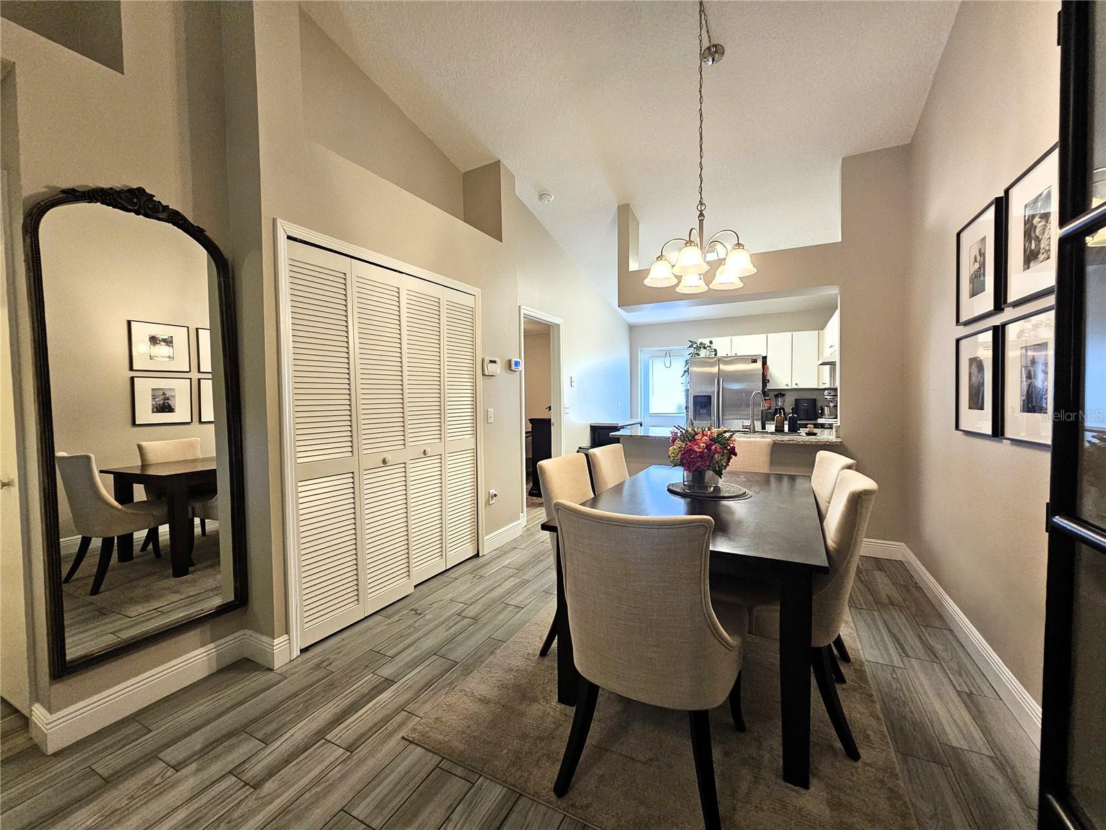 HILLSIDE VILLAS - Residential Lease