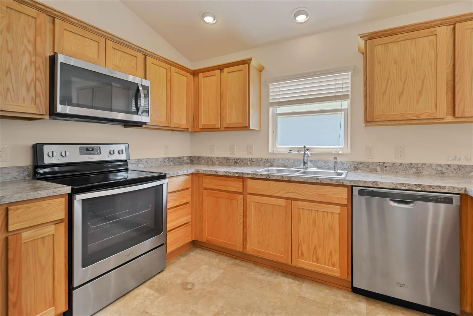 PHILLIPS VILLAS - Residential