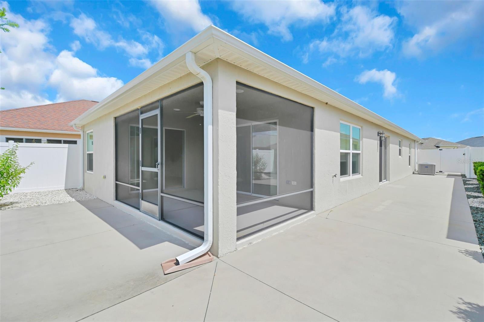 PHILLIPS VILLAS - Residential