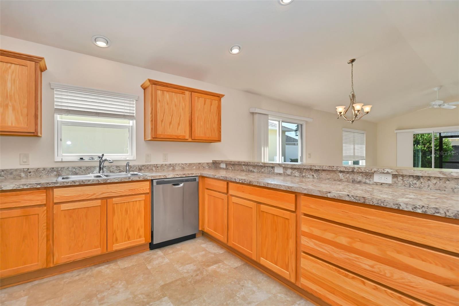 PHILLIPS VILLAS - Residential