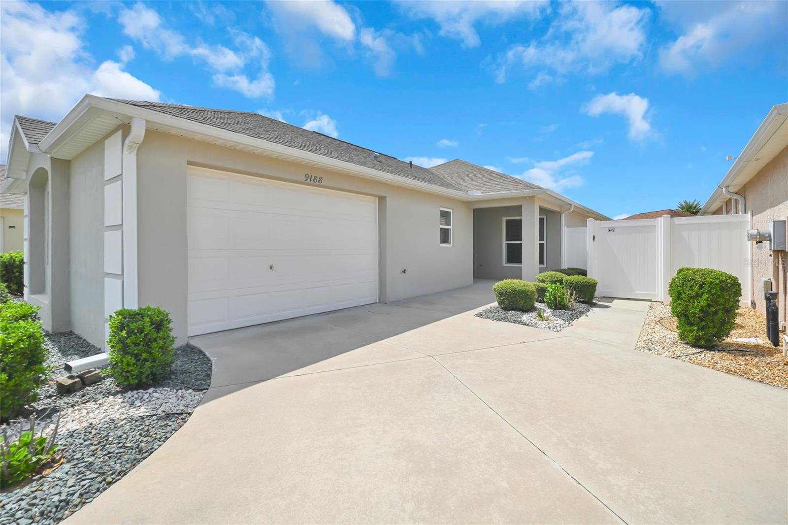 PHILLIPS VILLAS - Residential
