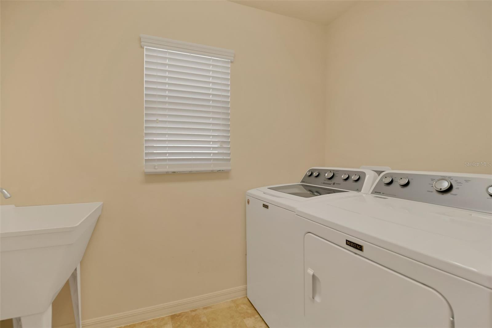 PHILLIPS VILLAS - Residential