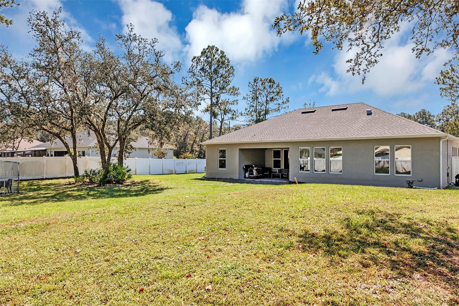ST JOHNS RIVER ESTATES UNIT 01 - Residential