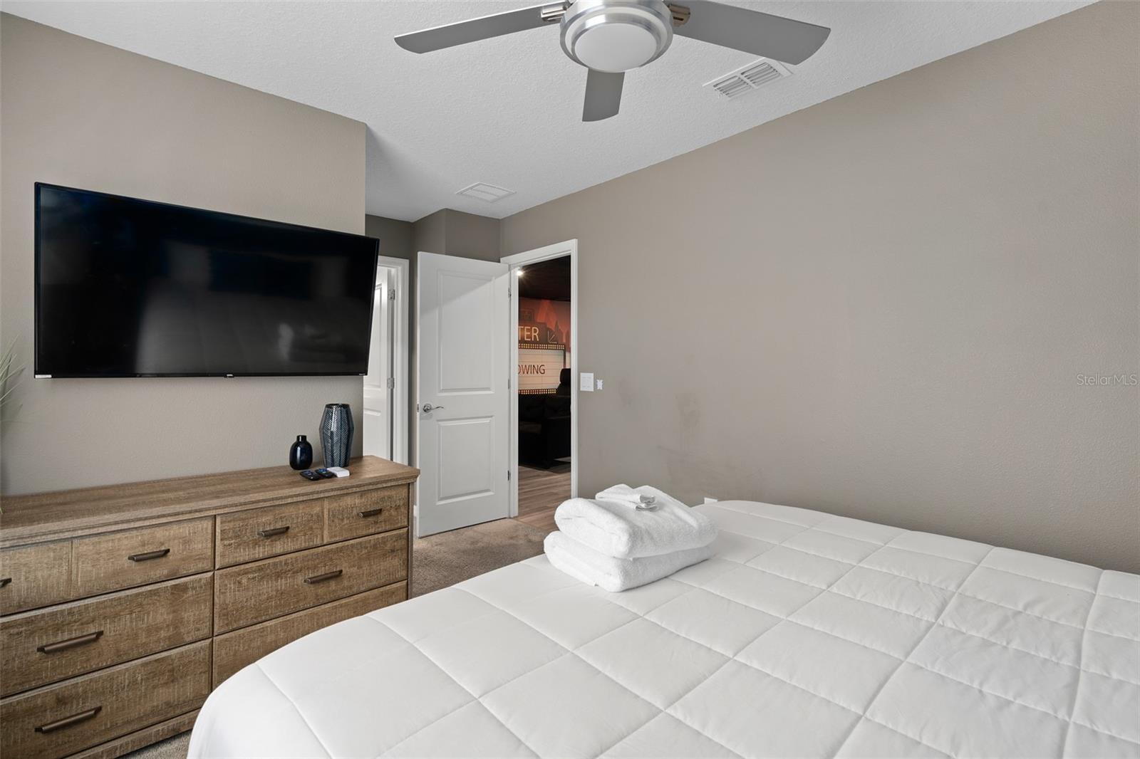 WINDSOR ISLAND RESIDENCE PH 2B - Residential