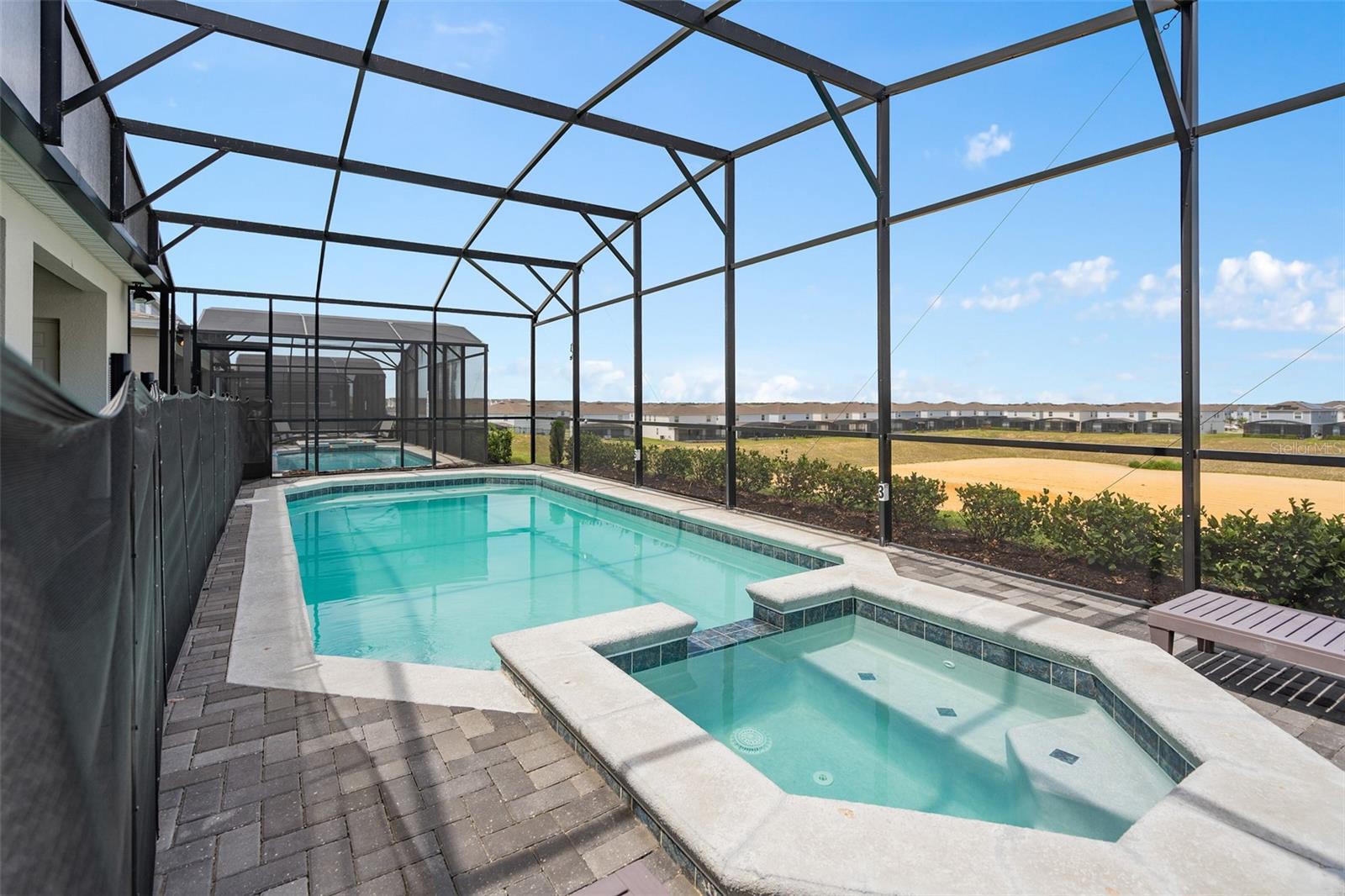 WINDSOR ISLAND RESIDENCE PH 2B - Residential