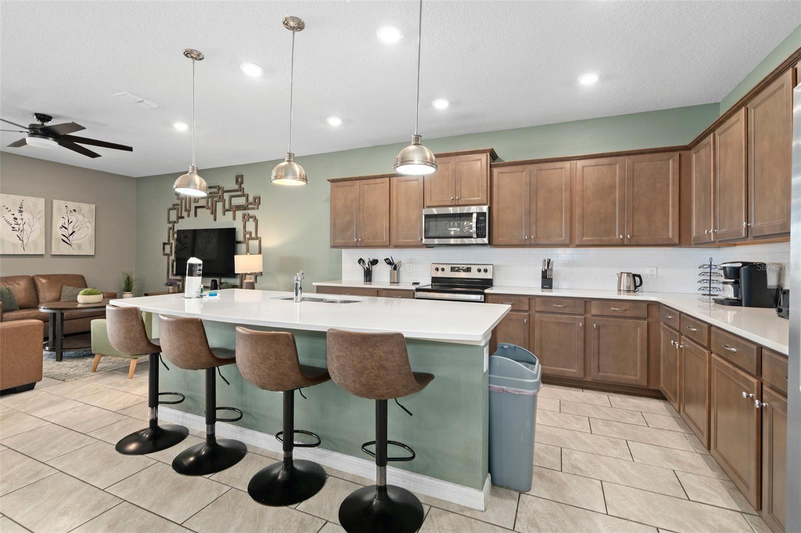 WINDSOR ISLAND RESIDENCE PH 2B - Residential