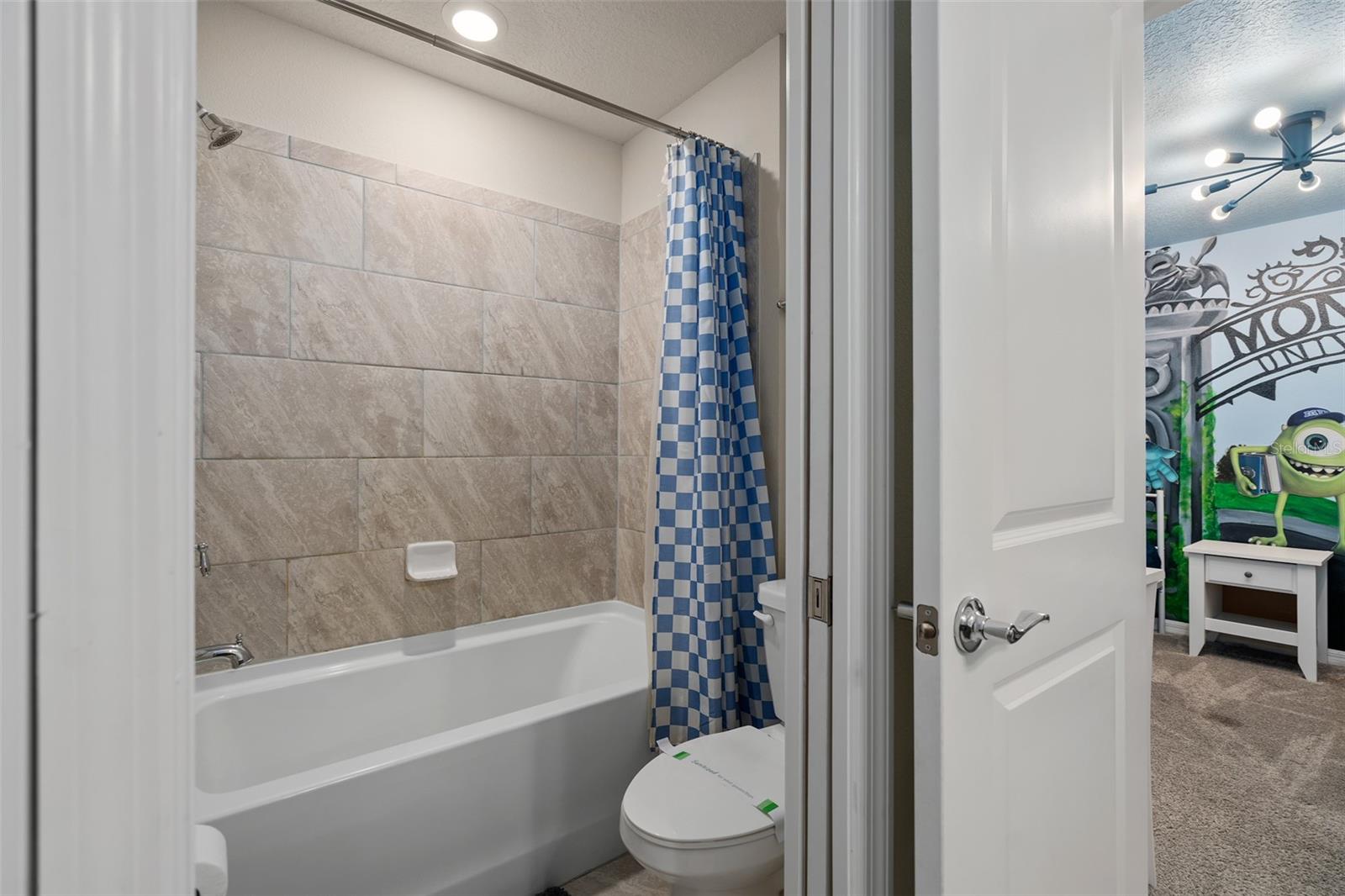 WINDSOR ISLAND RESIDENCE PH 2B - Residential