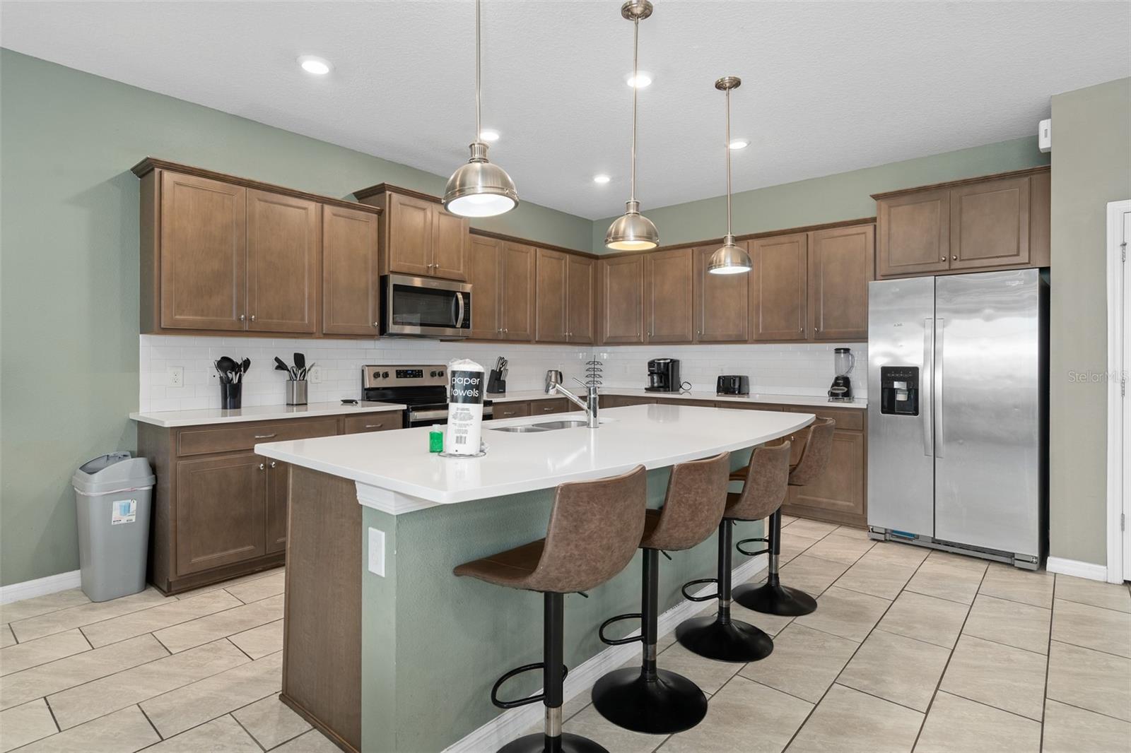 WINDSOR ISLAND RESIDENCE PH 2B - Residential
