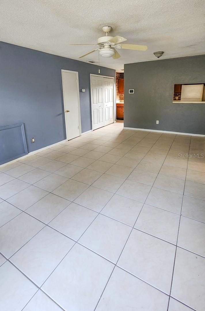 OAKLAND VILLAGE SEC 1 - Residential Lease