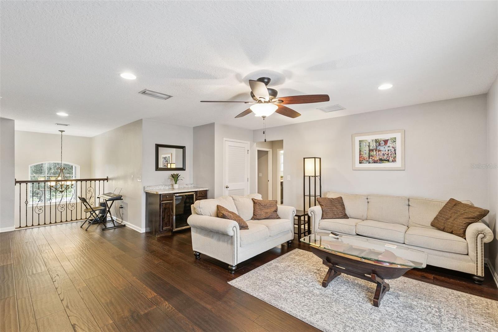 BELLA LAGO - Residential