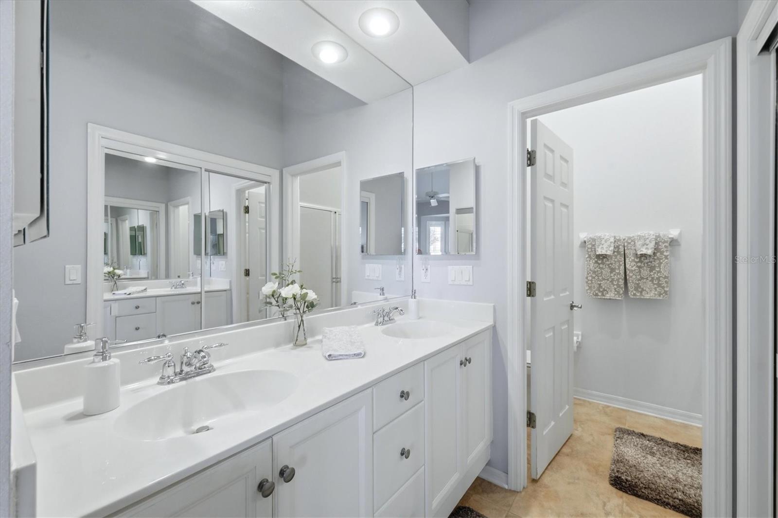 UNIVERSITY PARK COUNTRY CLUB - Residential