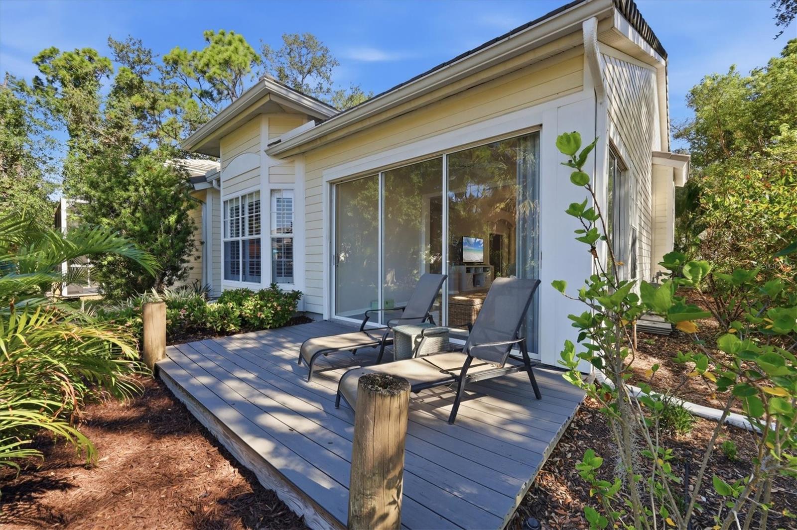 UNIVERSITY PARK COUNTRY CLUB - Residential